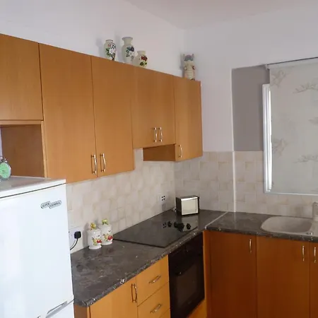 303 * Пафос